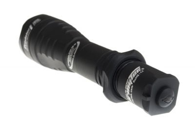 Фонарь Armytek Predator Pro v3 XB-H 700 лмн холодный свет — интернет-магазин «Комбат»